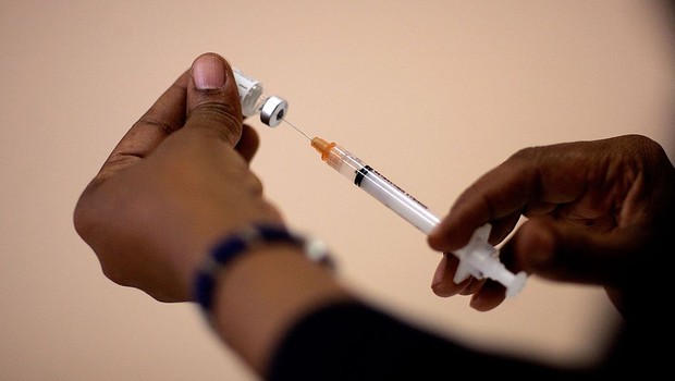 seringa - vacina (Foto: Joe Raedle/Getty Images)