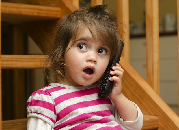 crianca; falando; bilingue (Foto: Shutterstock)