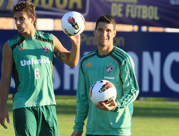 Rafael Moura, Thiago Neves, Fluminense (Foto: Ricardo Ayres / Photocamera)