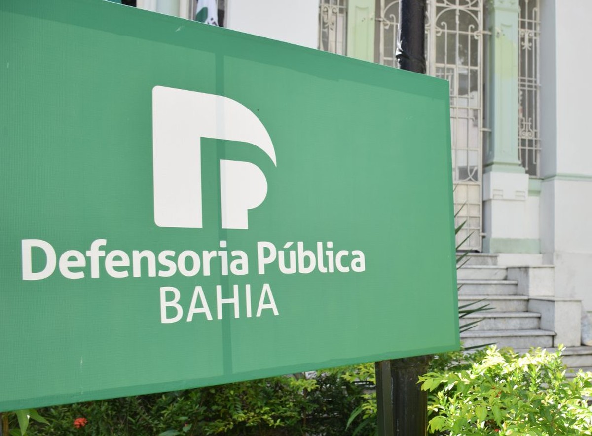 Defensoria Pública processa município de Jequié e pede indenização de R$ 50 mil, após psiquiatra discriminar mulher por ser trans - G1