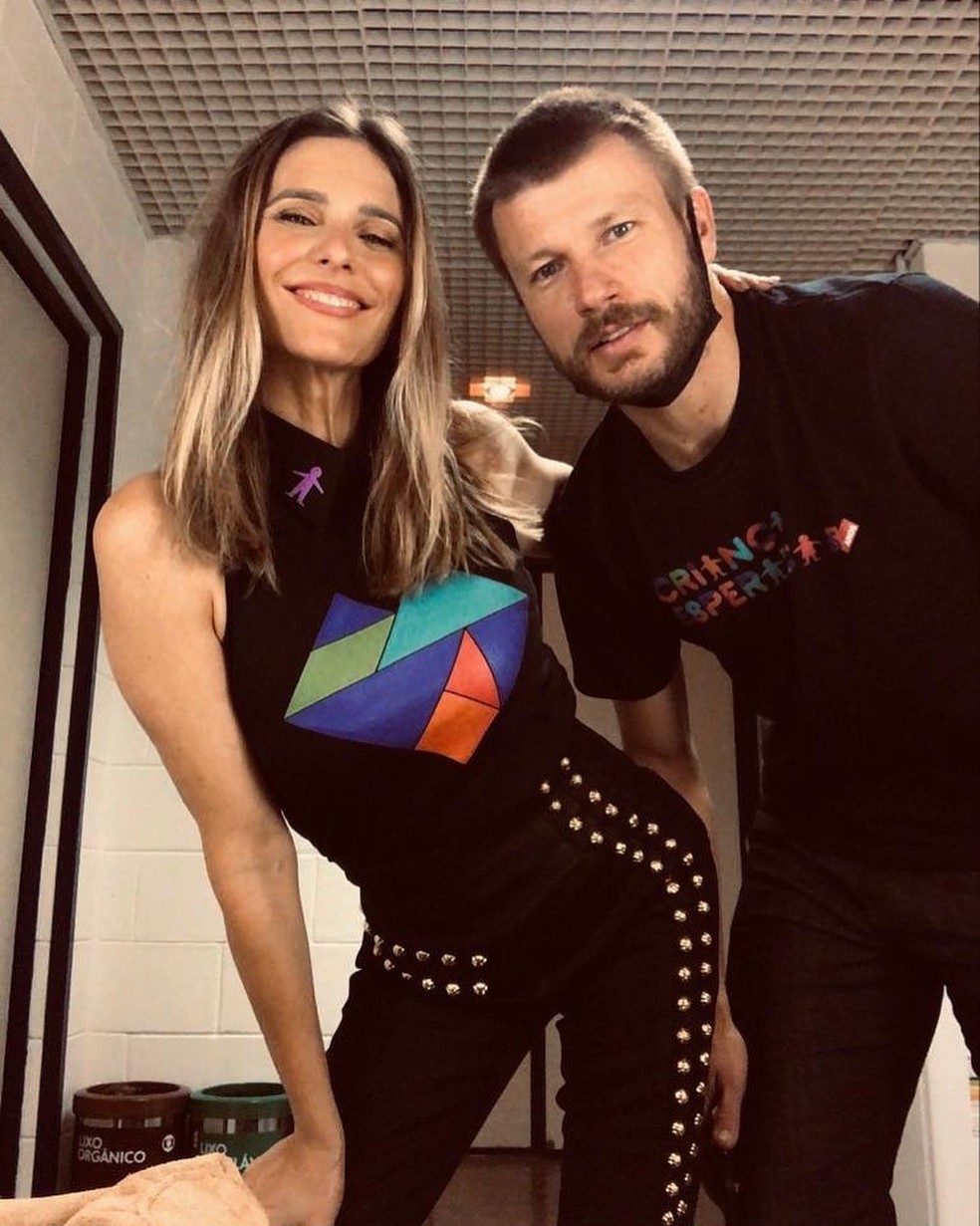 Fernanda Lima Retorna A Tv Ao Lado De Rodrigo Hilbert No Mesao Da Esperanca Saudade De Um Ao Vivo Famosos Gshow