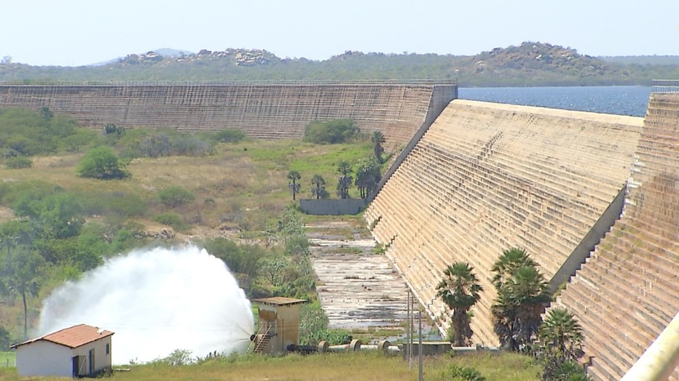 Barragem de Umari &mdash; Foto: Reprodu&ccedil;&atilde;o/Inter TV Costa Branca