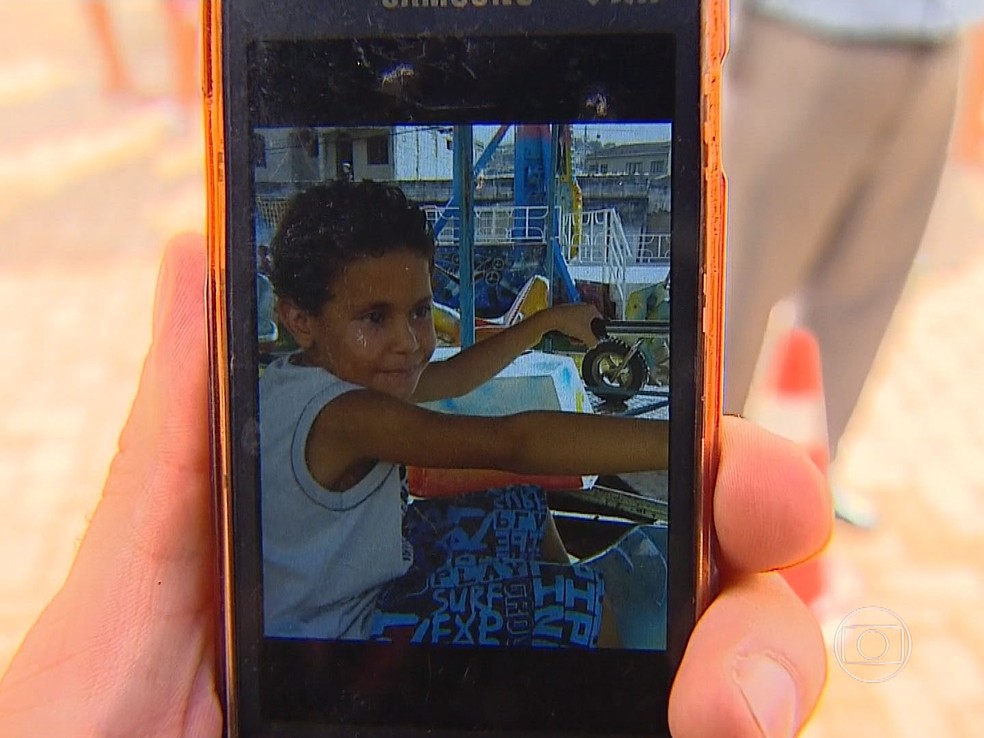 Thiago Damasceno, 7 anos, desaparecido após rompimento de barragens. — Foto: Reprodução/TV Globo