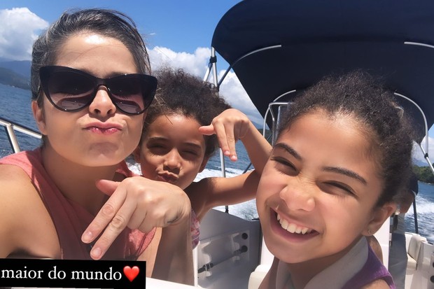 Samara Felippo e as filhas, Lara e Alícia (Foto: Reprodução/Instagram)