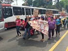 Mulheres no AM fazem caminhada contra projeto que criminaliza aborto
