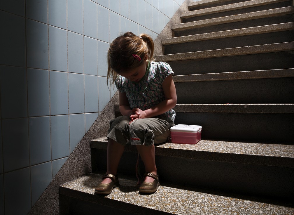 Vítimas do sexo feminino são a maioria entre as vítimas de violência sexual entre crianças e adolescentes — Foto: Roos Koole/ANP/Arquivo