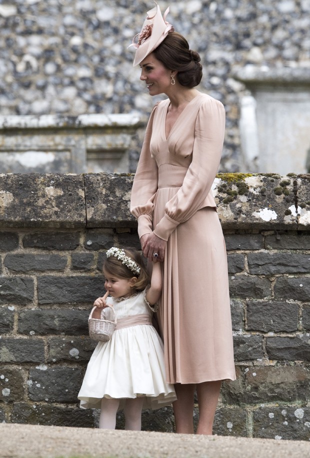 Kate Middleton com Charlotte (Foto: Getty Images)