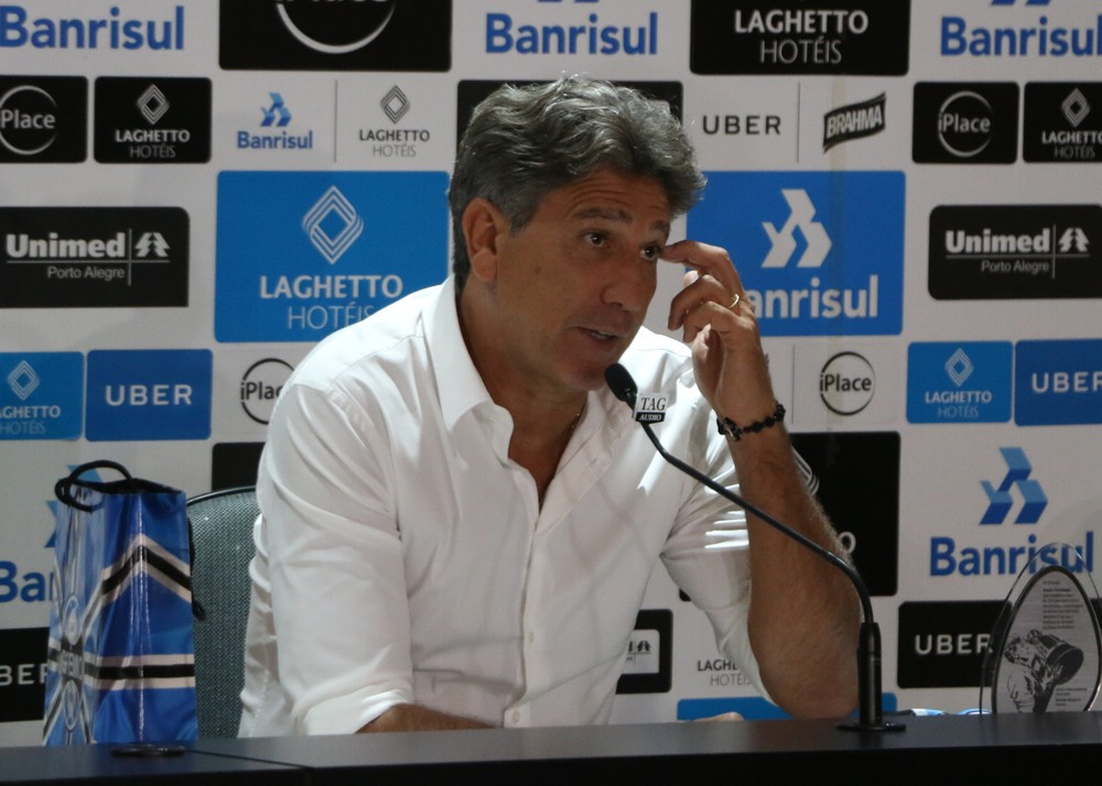 Renato reconhece desempenho abaixo do Grêmio e diz que Gre-Nal é indiferente