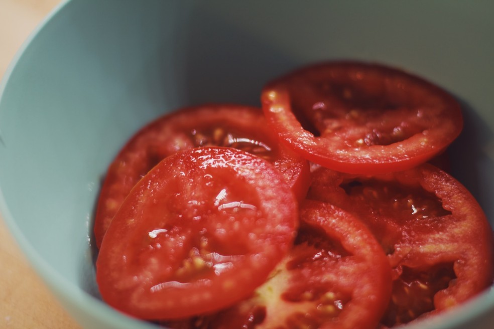 Semente do tomate faz mal? Veja mitos e verdades — Foto: Reprodução/Unsplash