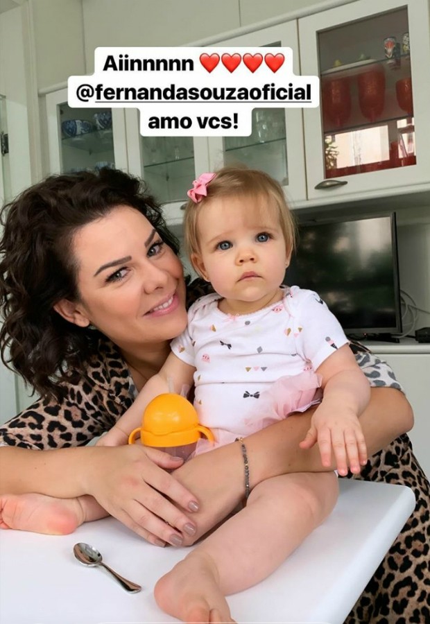 Fernanda Souza e Luísa, filha de Mica Rocha (Foto: Reprodução Instagram)