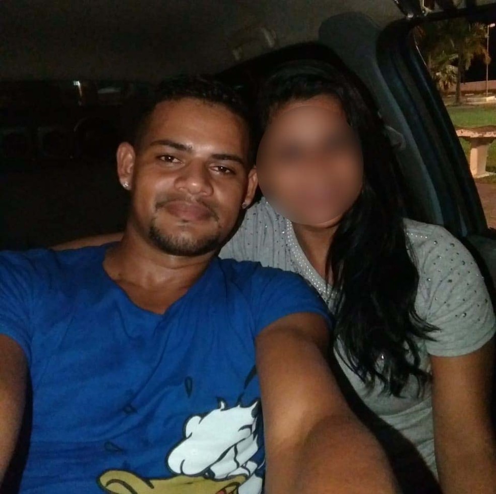O suspeito teve a prisão preventiva decretada e sua companheira foi liberada em audiência de custódia em São Vicente, SP — Foto: Reprodução