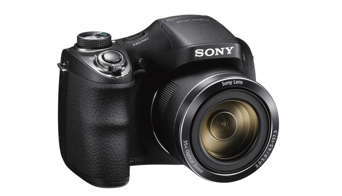 Câmera digital compacta da Sony tem resolução de 20,1 MP para fotos (Foto: Divulgação/Sony)
