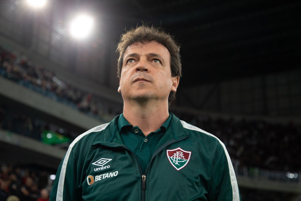 Fernando Diniz antes de Athletico-PR x Fluminense — Foto: Marcelo Gonçalves/Fluminense