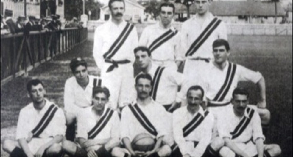 Time do Fluminense bicampeo carioca em 1907  Foto: Flu-Memria