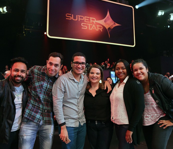 Os fãs acompanham Sandy todos os domingos na plateia do SuperStar (Foto: Isabella Pinheiro/Gshow)
