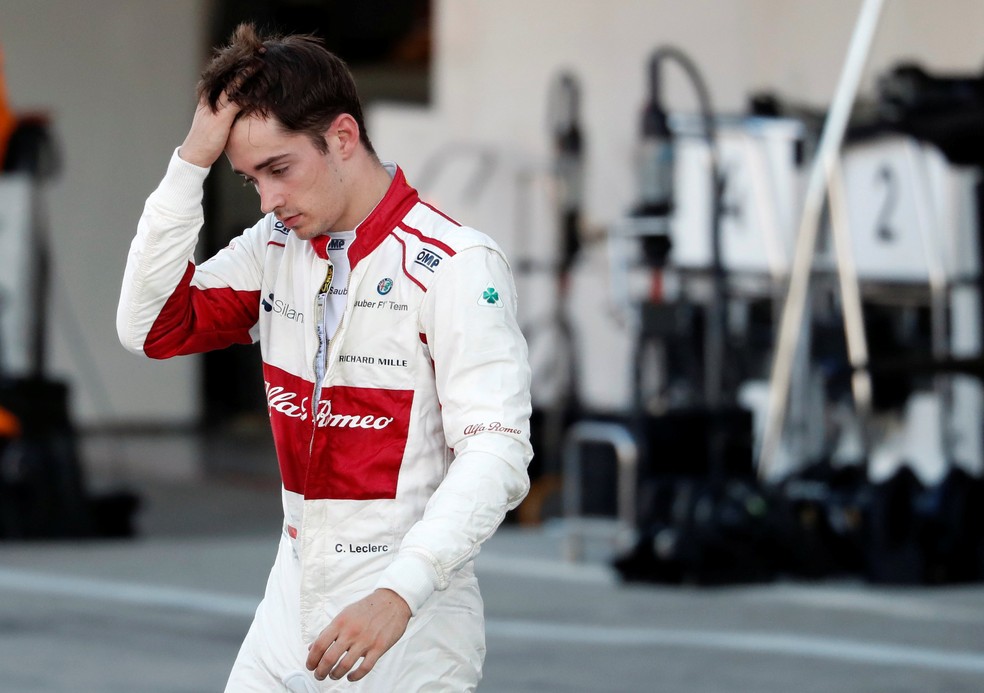 Charles Leclerc abandonou corrida em Suzuka — Foto: Reuters