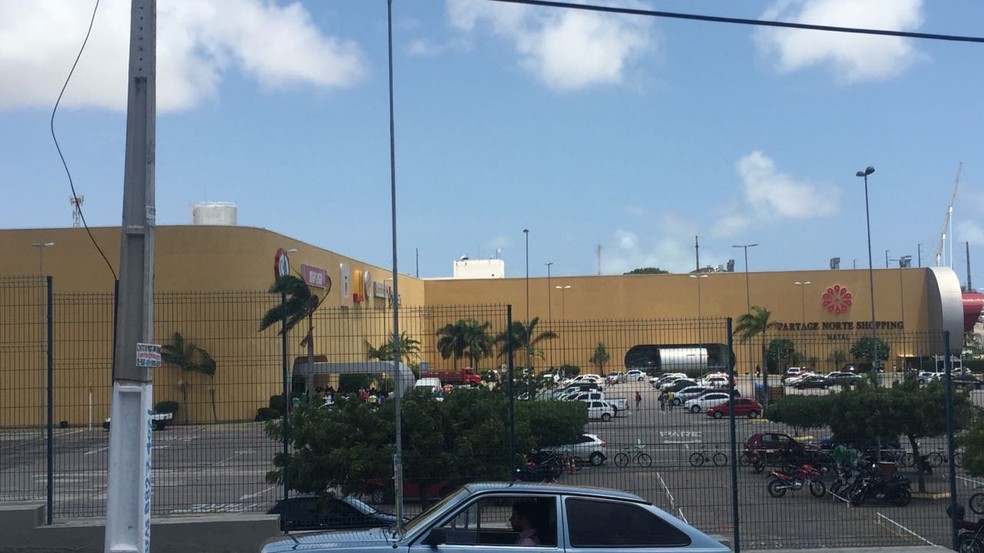 TJ determina que shopping de Natal mantenha estacionamento gratuito para idosos e pessoas com deficiência