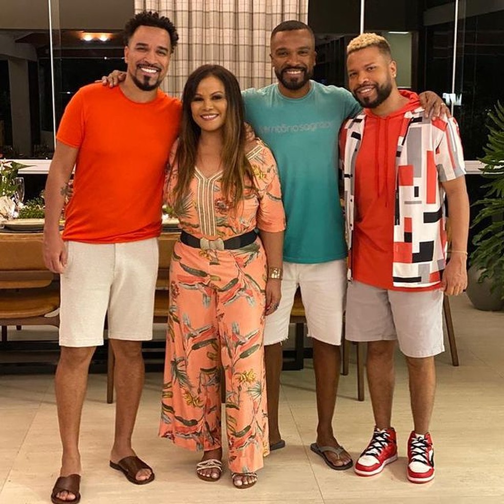 Mae De Alexandre Pires E Uma Das Participantes Do The Voice The Voice Gshow