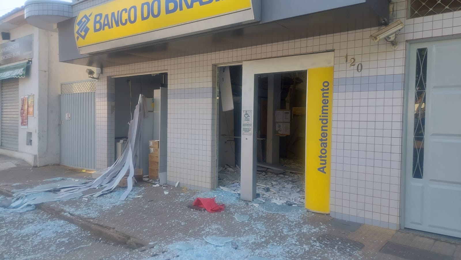 Quatro suspeitos de explosão de caixa eletrônico do Banco do Brasil em Coimbra são presos