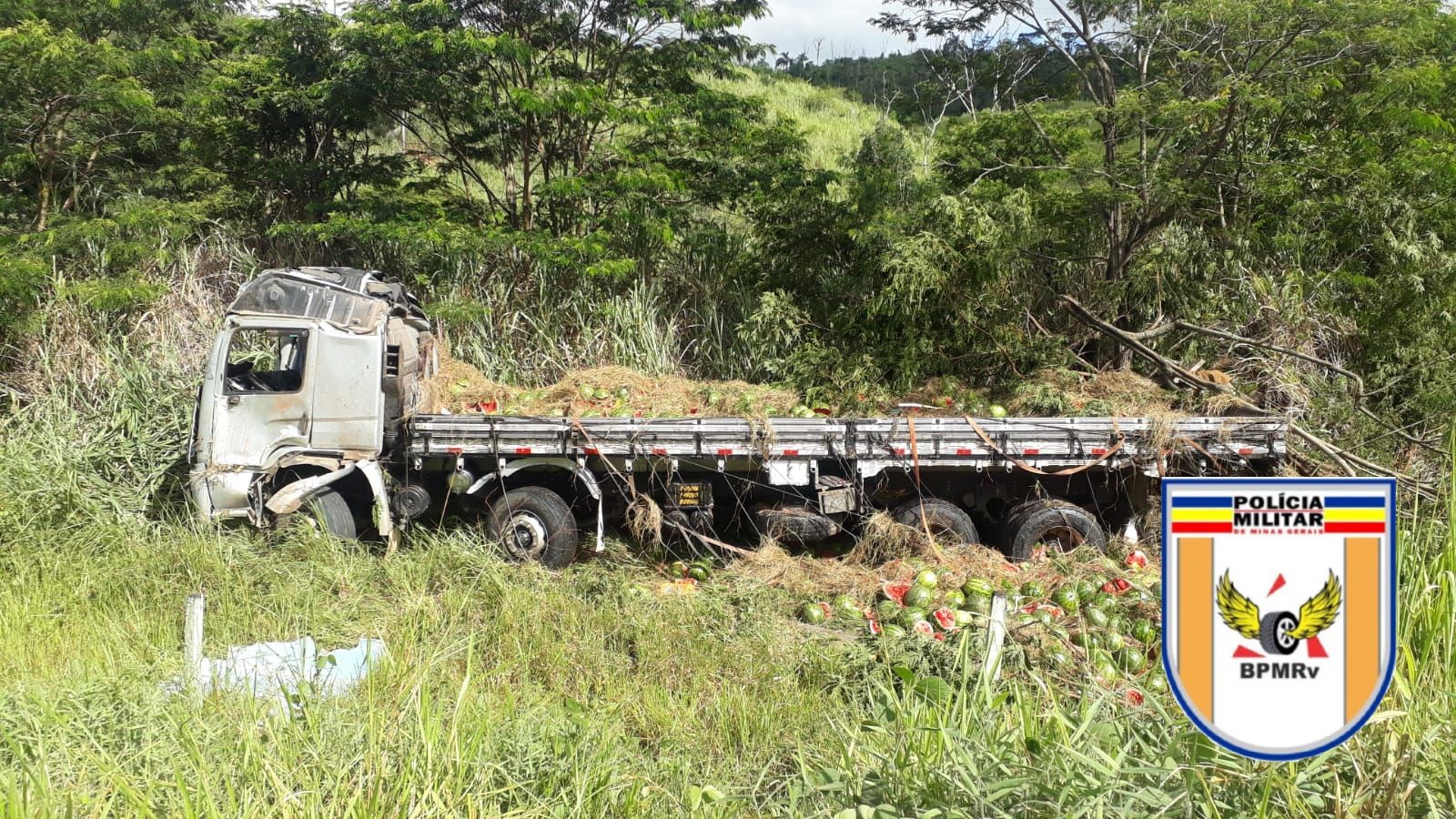 Caminhoneiro morre em acidente na BR-418, em Carlos Chagas