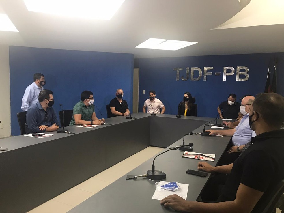 Decis�o foi tomada em reuni�o na tarde desta segunda-feira � Foto: Divulga��o / FPF