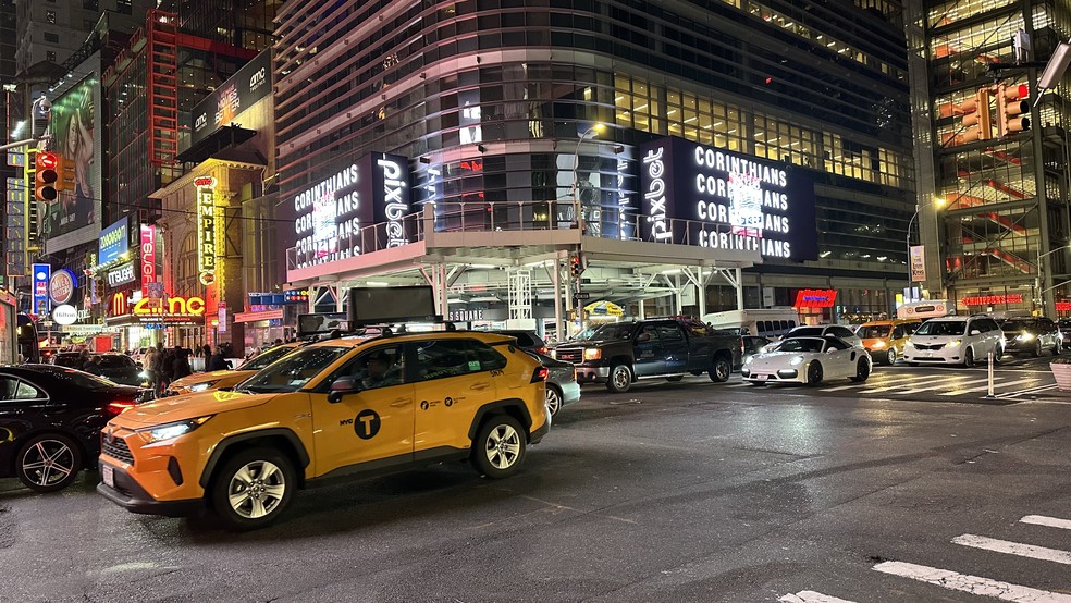 Com divulgação na Times Square, Corinthians anuncia patrocínio de plataforma de apostas