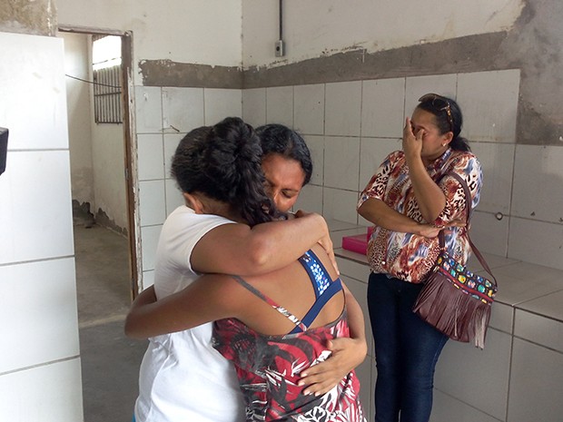 Emoção marcou encontro entre mãe e filha no CDP feminino de Parnamirim, na Grande Natal (Foto: Renato Vasconcelos/ G1)