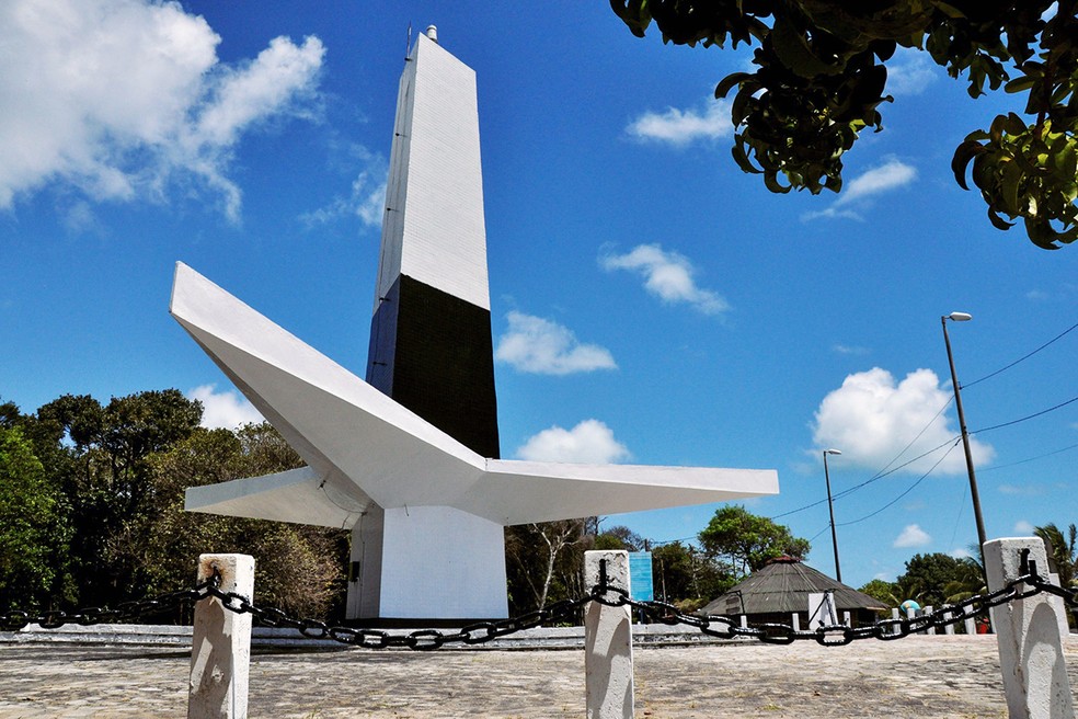 Farol do Cabo Branco pode ruir em algumas décadas — Foto: Cornélio Lima/Secom-JP