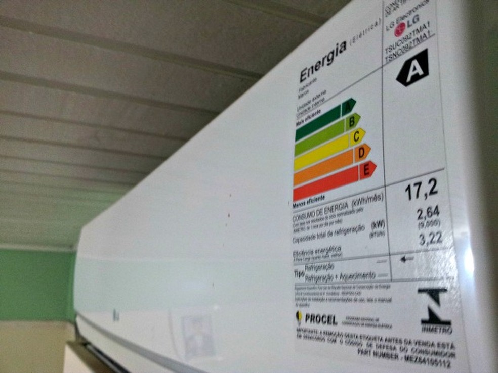 Aparelhos elétricos devem conter selo Procel, que avalia o desempenho de consumo do produto — Foto: Halex Frederic/G1