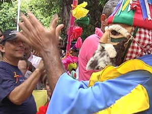 Folia de Reis já virou tradição em cidades do noroeste paulista (Foto: Reprodução / TV Tem)