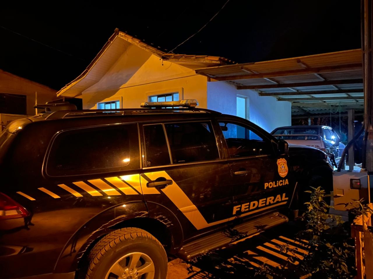 Oito suspeitos são presos em operação da PF contra lavagem de dinheiro e casas de prostituição