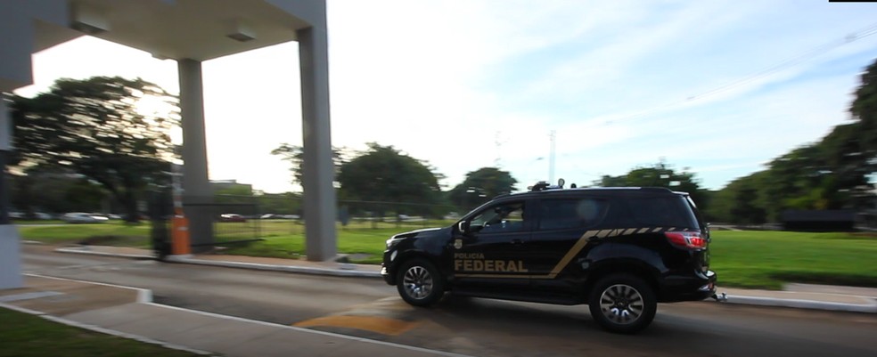 Polícia Federal cumpre mandados de busca e apreensão contra esquema de tráfico em avião da FAB — Foto: PF/Divulgação