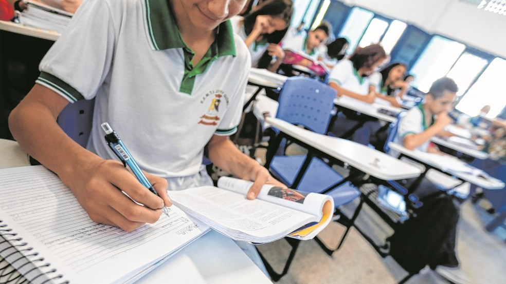 Pela primeira vez em oito anos, os estudantes cearenses do 3º ano do ensino médio alcançaram nível intermediário de proficiência — Foto: Fabiane de Paula/SVM