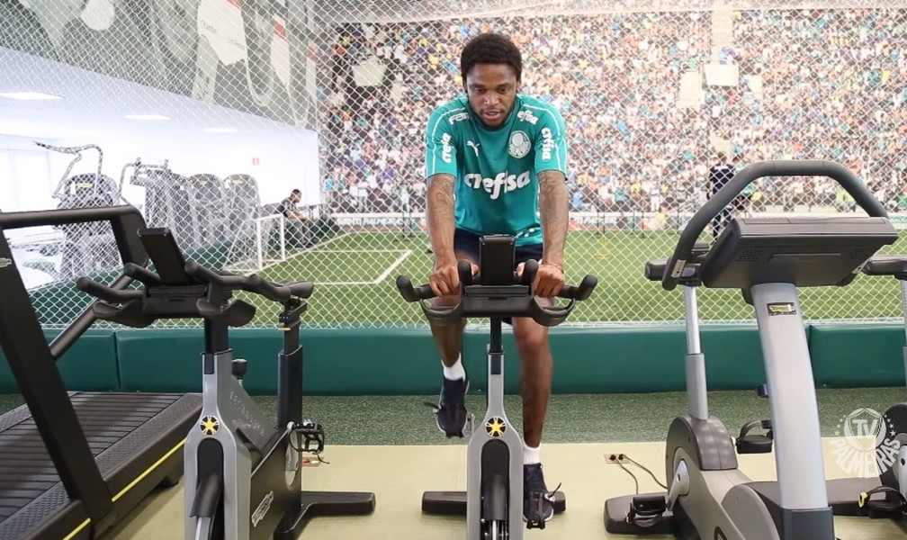 Palmeiras se reapresenta, e Luiz Adriano faz recondicionamento físico na academia 