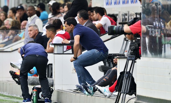 Carille não vê jogo ruim do Corinthians em derrota, mas alerta: 