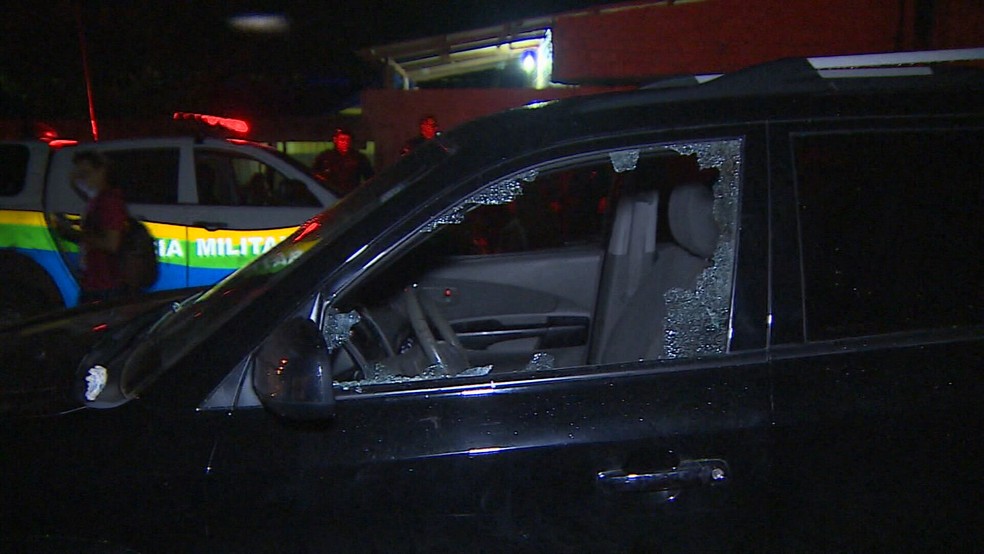 Carro onde Chico Pernambuco foi morto (Foto: ReproduÃ§Ã£o)