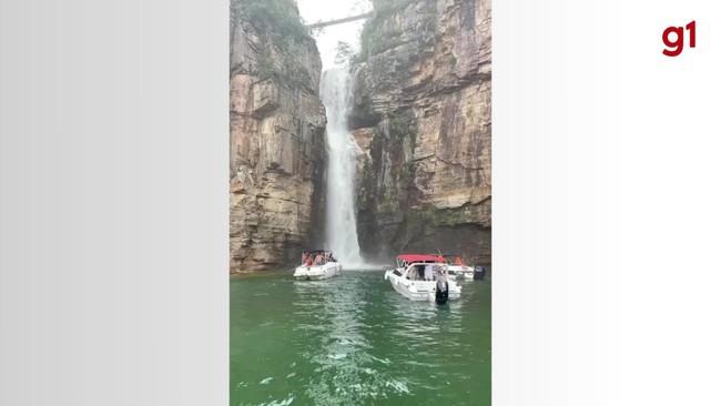 Jogador do Athletico deixou Lago de Furnas, em Capitólio, minutos antes de paredão cair