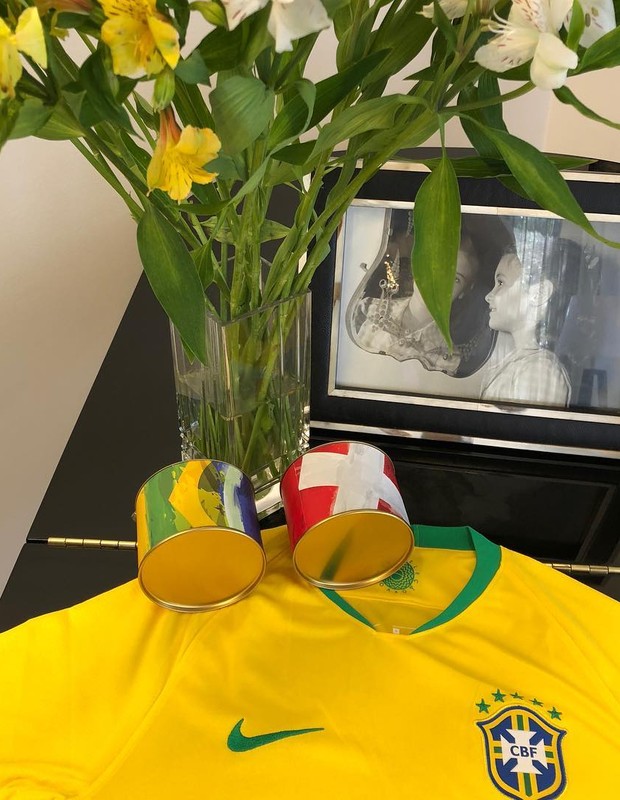 Fátima Bernardes faz post para estreia do Brasil na Copa (Foto: Reprodução/Instagram)