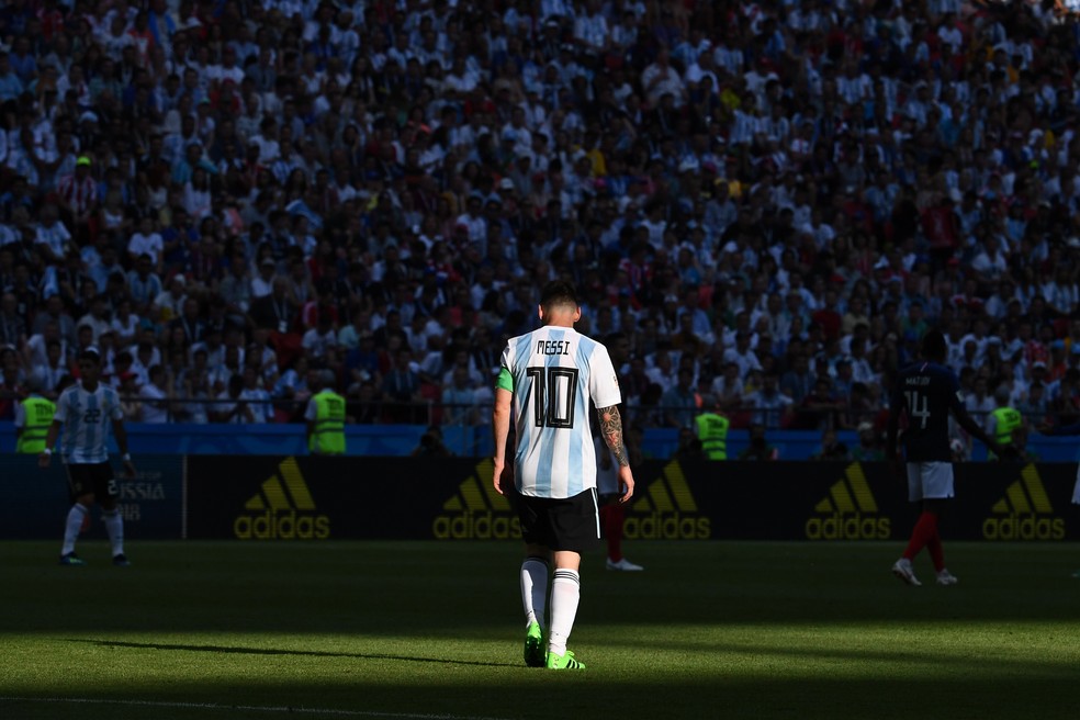 Messi foi um mero coadjuvante na Copa da Rússia (Foto: Franck Fife / AFP)