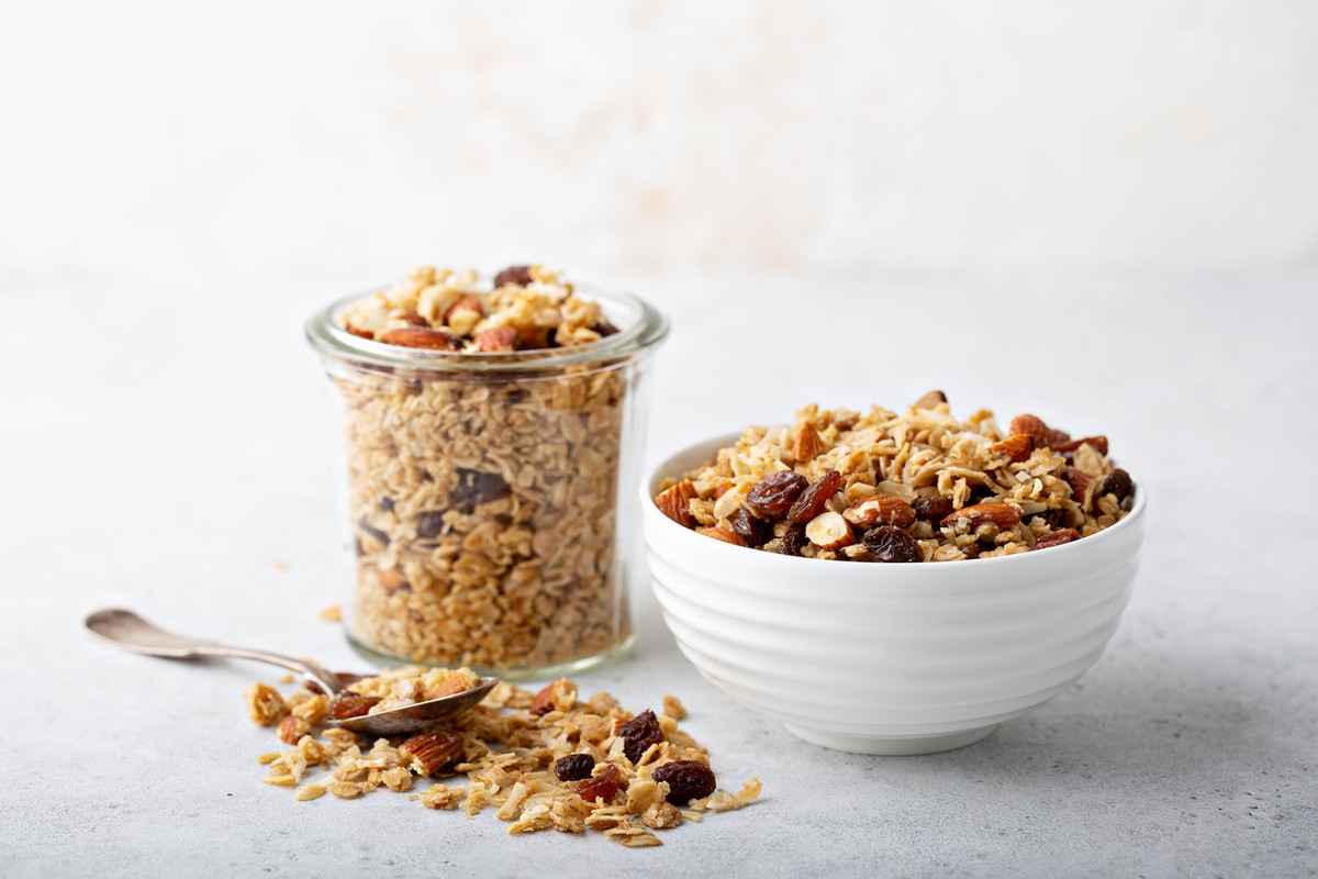 Como fazer granola em casa receita saudável rica em fibras nutrição ge