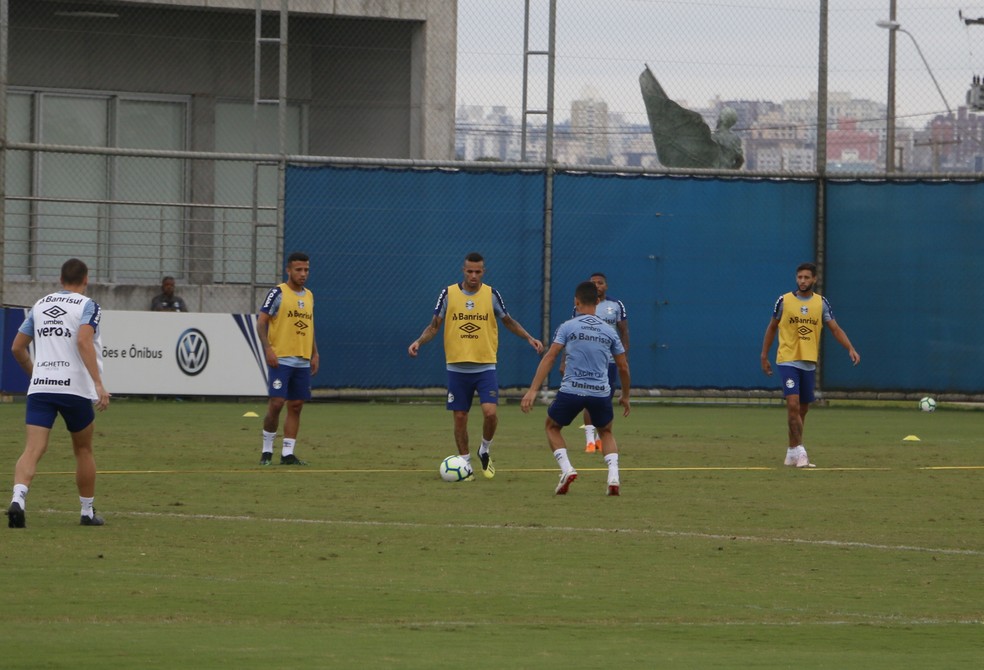 Matheus Henrique, Luan e Juninho Capixaba devem jogar pelo Grêmio — Foto: Eduardo Moura