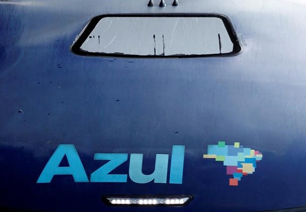 Logo da companhia aérea Azul, em Campinas, no Estado de São Paulo (Foto: Paulo Whitaker/Reuters)
