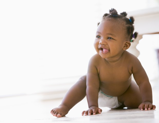 Bebês tem a pele delicada que necessita de produtos suaves  (Foto: Thinkstock)