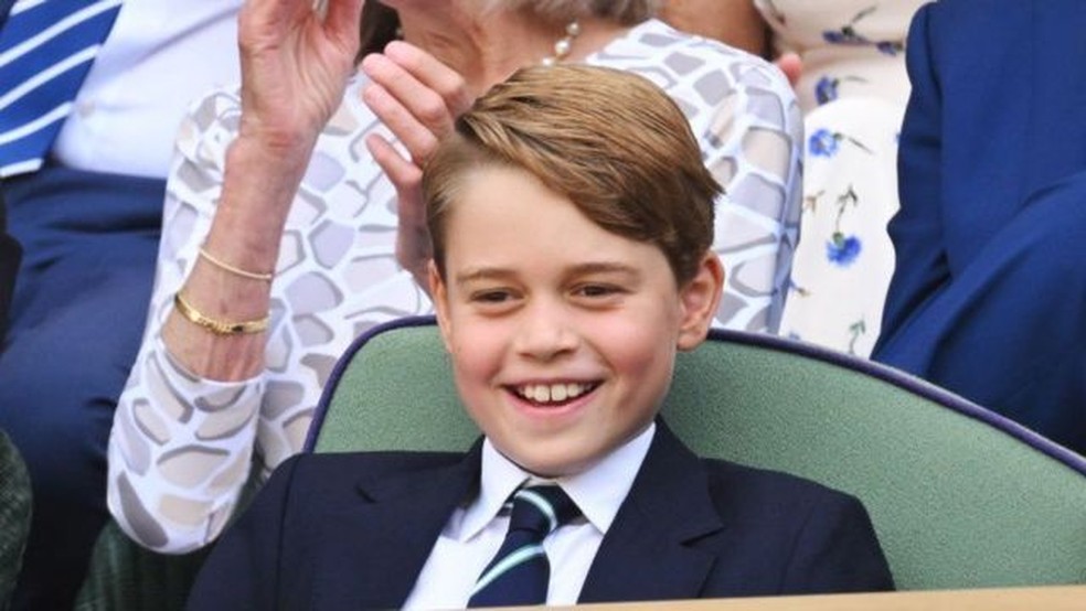 O príncipe George, filho do príncipe William e Kate, é o segundo na linha de sucessão ao trono — Foto: GETTY IMAGES/via BBC