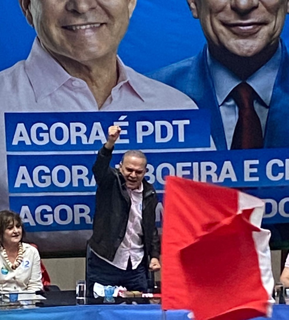 Candidatura de Jorge Boeira e vice Dalmo Claro foi aclamada por unanimidade   — Foto: Eveline Poncio/ NSC