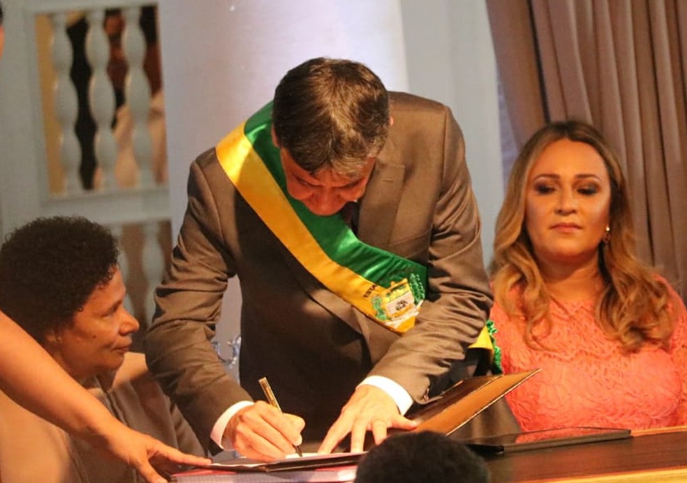 Wellington Dias é reconduzido ao cargo. — Foto: Lucas Barbosa/G1