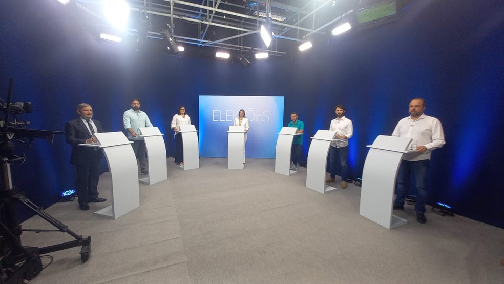 Debate entre candidatos a senador por Minas Gerais — Foto: Diego Lima/EPTV