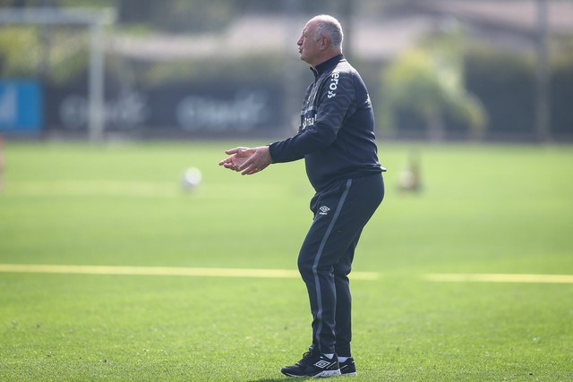 Felipão conta com volta de quarteto contra Fluminense