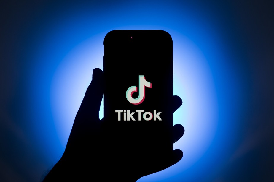 TikTok vai remover posts de influenciadores que sejam identificados como propaganda política