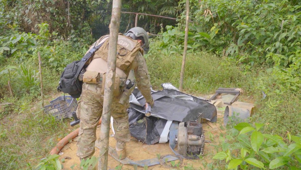 Ação faz parte das ações de combate ao garimpo ilegal na Terra Yanomami.  — Foto: Leo Otero/Reprodução 